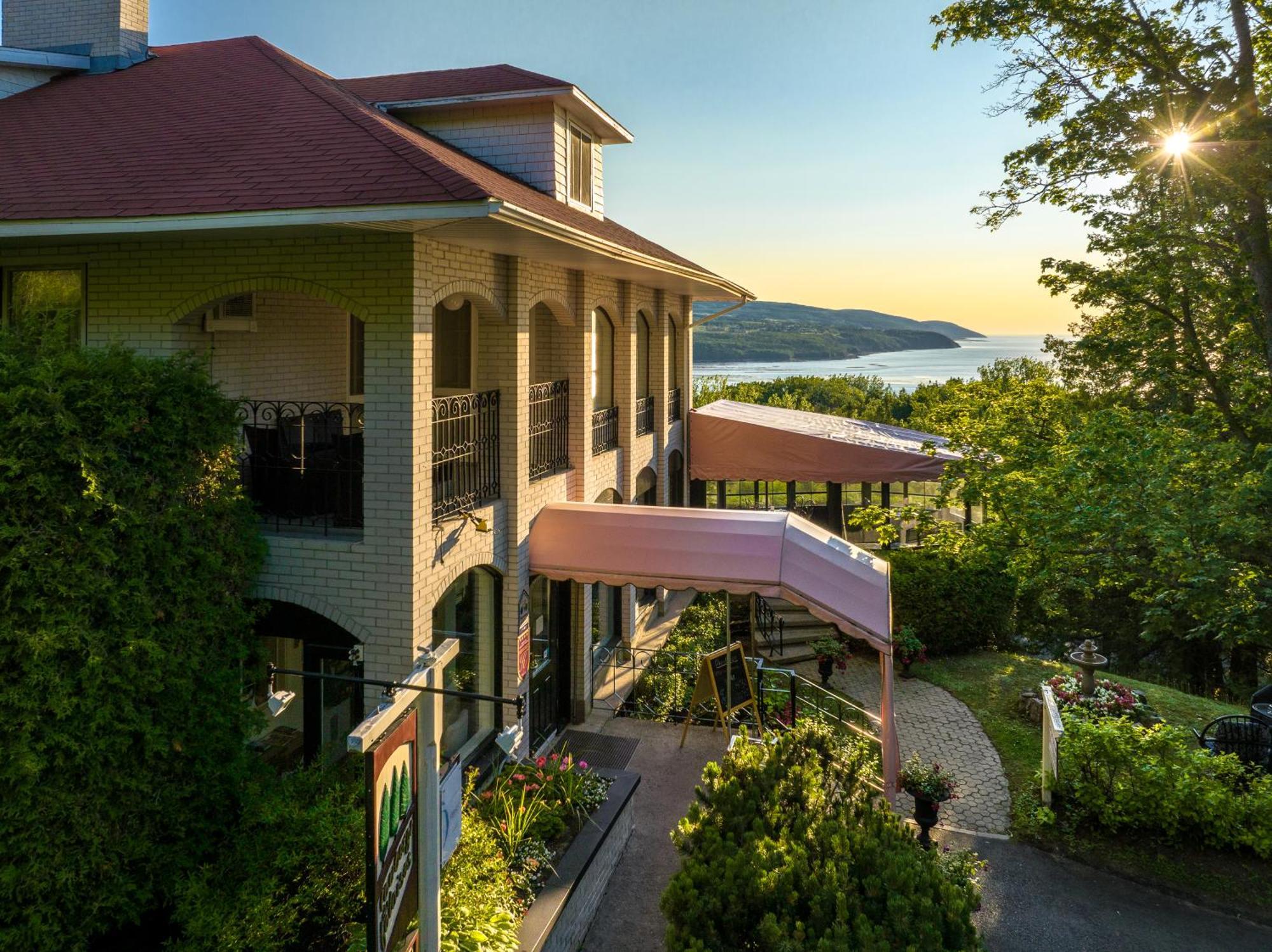 Auberge Des Falaises Ла-Мальбе Екстер'єр фото