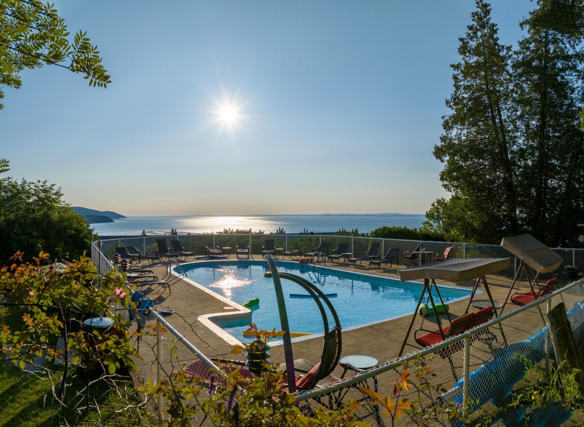 Auberge Des Falaises Ла-Мальбе Екстер'єр фото